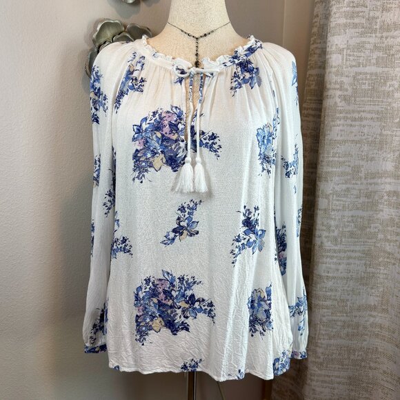 Lucky Brand Tops - Lucky Brand Women’s L White Blue Floral Boho Peasant Top Long Sleeve Ruffle Neck